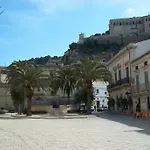 Casa Lucrezia B&B 시클리
