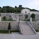 Casa Lucrezia *