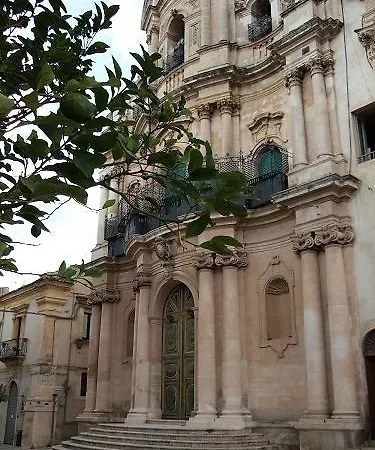 Casa Lucrezia *