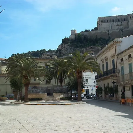 Casa Lucrezia Panzió Scicli