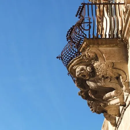 Casa Lucrezia *